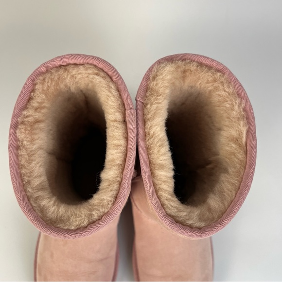 Women’s Pink Ugg Australia Boots Classic Short Size 6 Winter Shearling Pull On - Picture 8 of 14